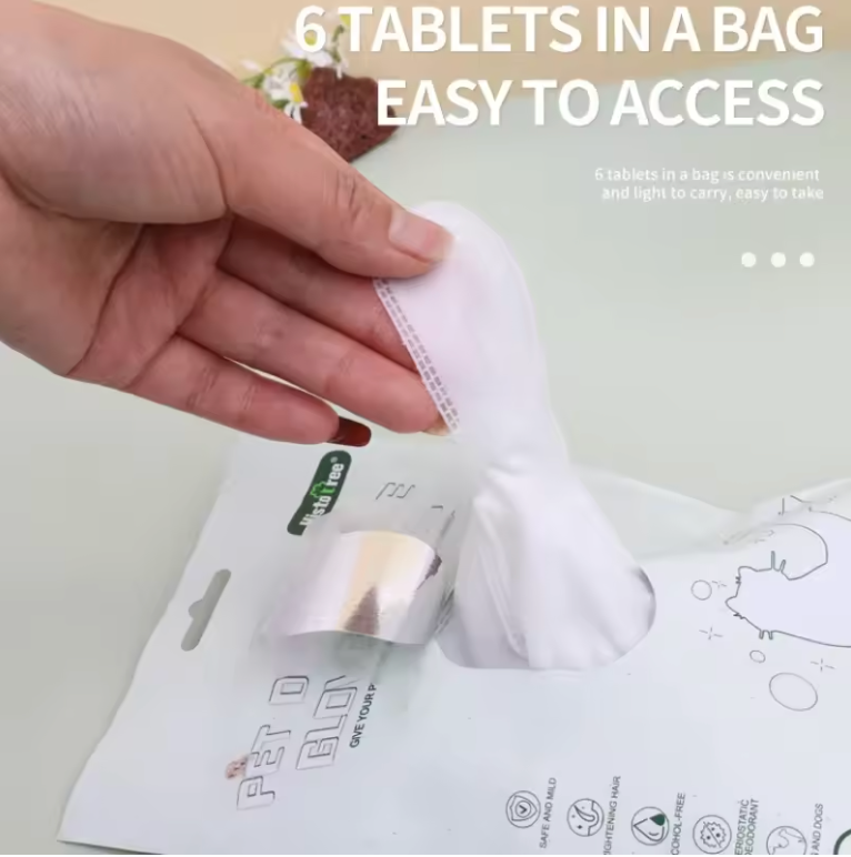 WagGlove™ - Natural Deodorizing Wipes for Sensitive Pets